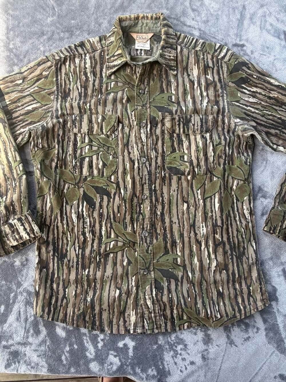 Vintage Walls Realtree Camo Long Sleeve Button Down Shirt Large Regular